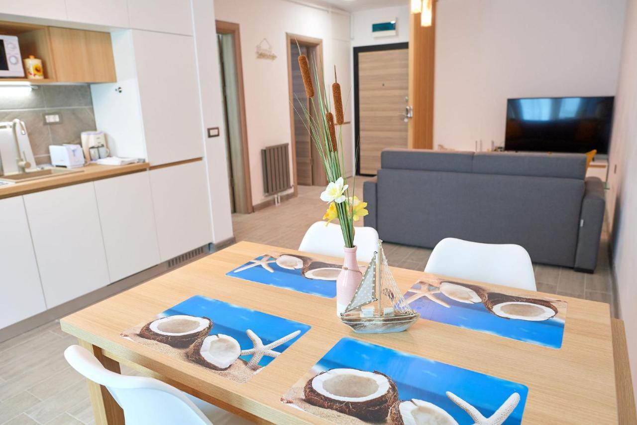 Opal Luxury Apartment 92 Spa N Pool Beach Resort Navodari Exterior photo