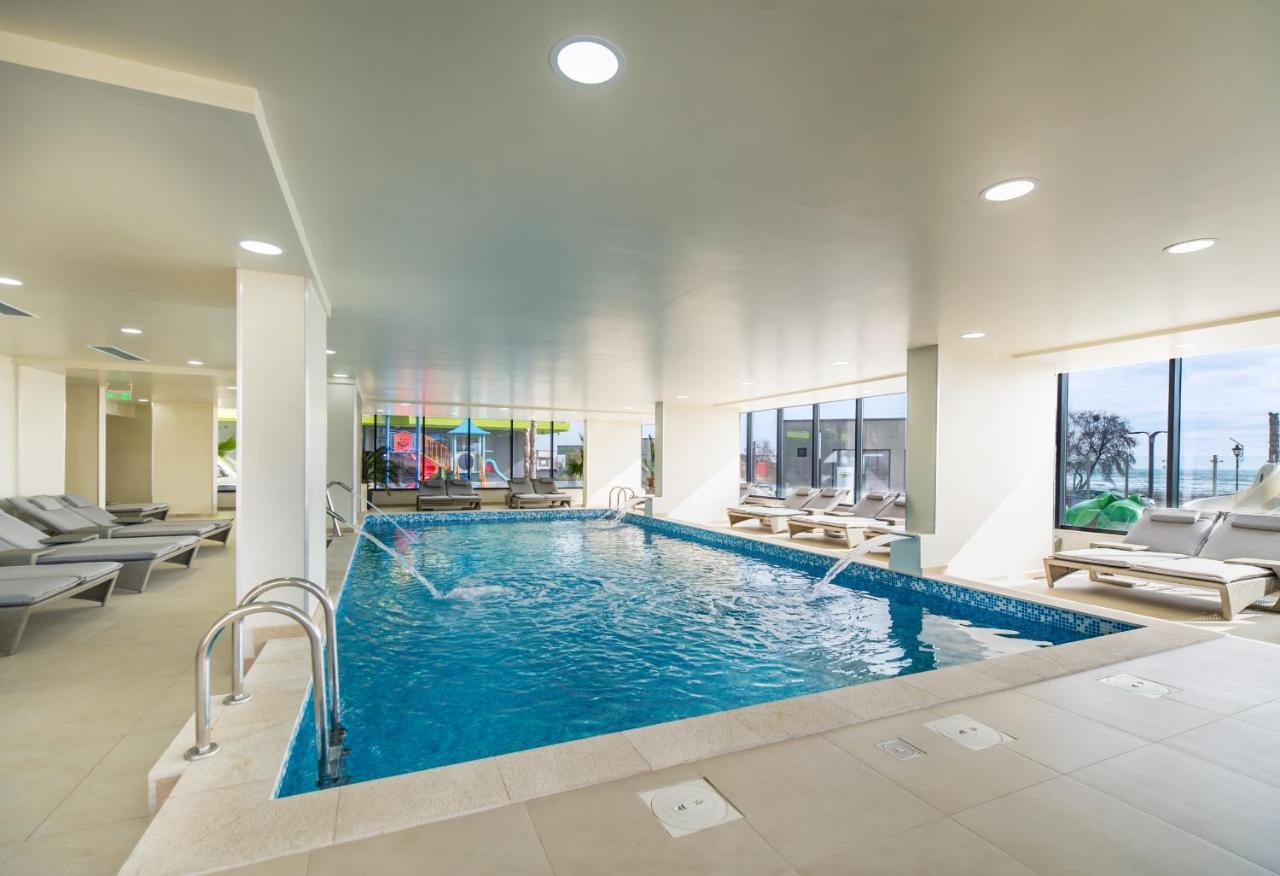 Opal Luxury Apartment 92 Spa N Pool Beach Resort Navodari Exterior photo
