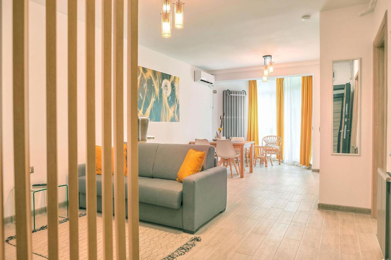 Opal Luxury Apartment 92 Spa N Pool Beach Resort Navodari Exterior photo